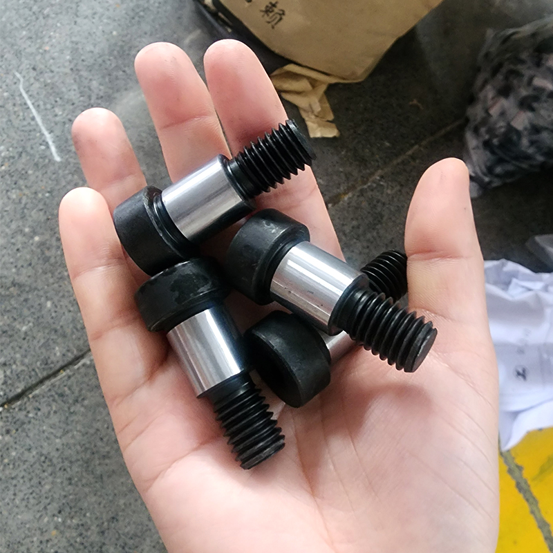 Tornillos con hombro con cabeza hueca de acero de aleación chapado en zinc de 1-8 UNC x 5 Tornillos con hombro con cabeza hueca de acero de aleación chapado en zinc de 1-8 UNC x 5