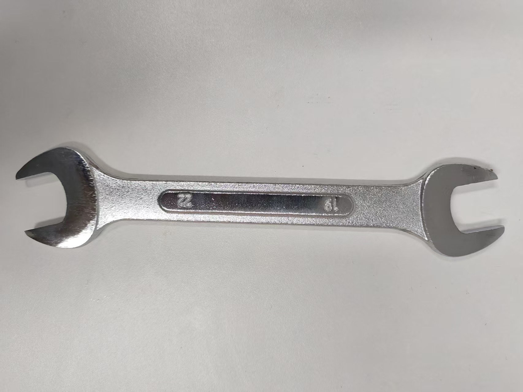 Llave de mano portátil de doble extremo abierto de acero con alto contenido de carbono de China para reparación de automóviles, soporte para procesamiento de muestras y dibujos personalizados Llave de mano portátil de doble extremo abierto de acero con alto contenido de carbono de China para reparación de automóviles, soporte para procesamiento de muestras y dibujos personalizados